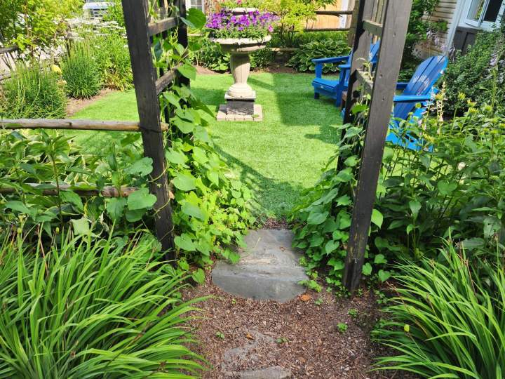 Custom hardscape design Cobourg